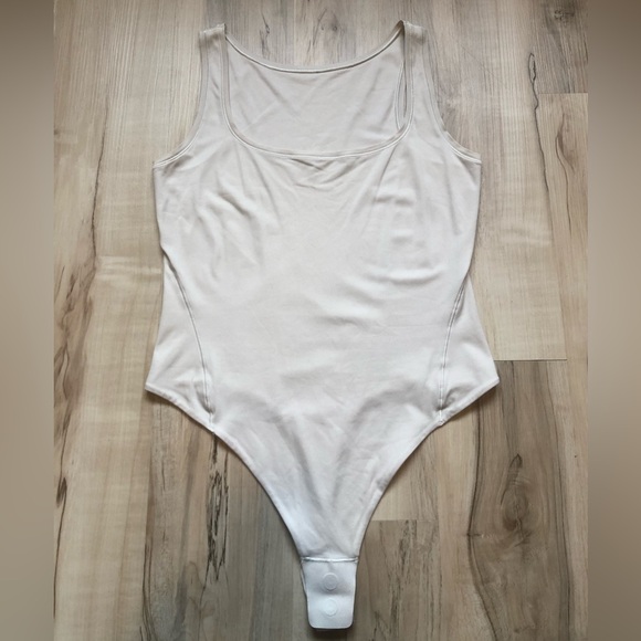 Lululemon Wundermost Ultra-Soft Nulu Square-Neck Sleeveless Body Suit Bone Color - Picture 2 of 9